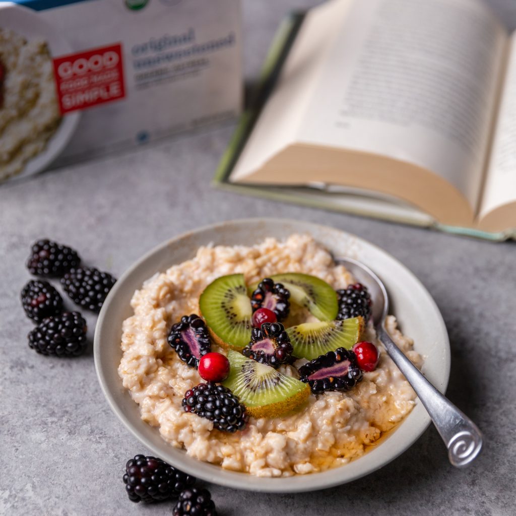 Easy Breakfast Ideas - Oatmeal and fruit