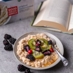 Easy Breakfast Ideas - Oatmeal and fruit