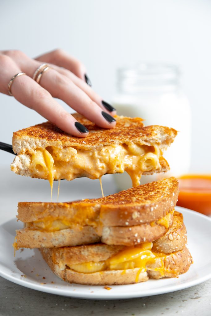 Buffalo Style Chicken Mac & Cheese Grilled Cheese