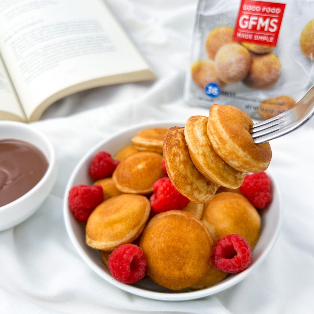 Pancake Puffs with Raspberries and Chocolate 